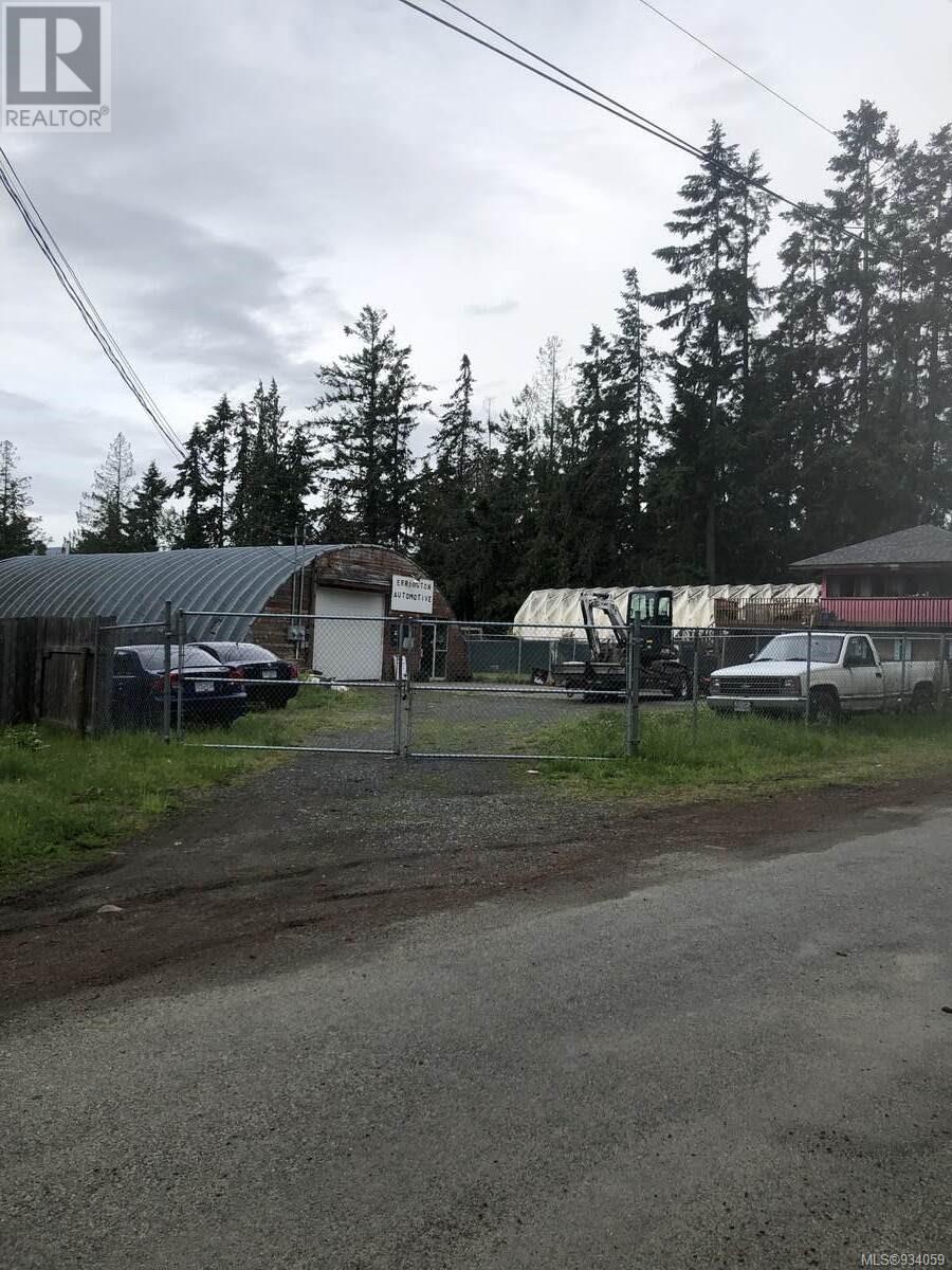 Photo 37 of 1586 Mckibbon Rd N, Errington BC