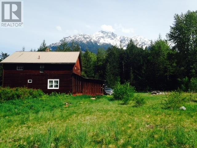 2335 MACKENZIE 20 HIGHWAY - 37