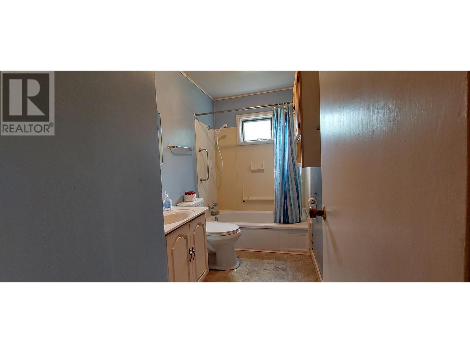 2335 MACKENZIE 20 HIGHWAY - 22
