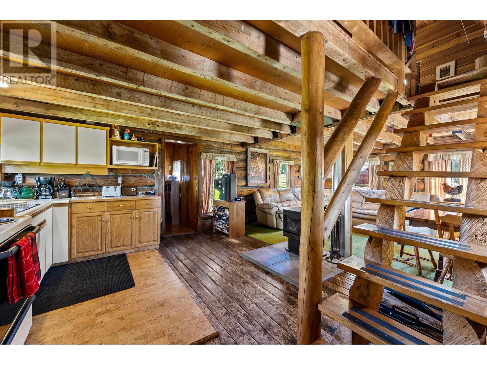 7915 MACHETE LAKE ROAD - 27