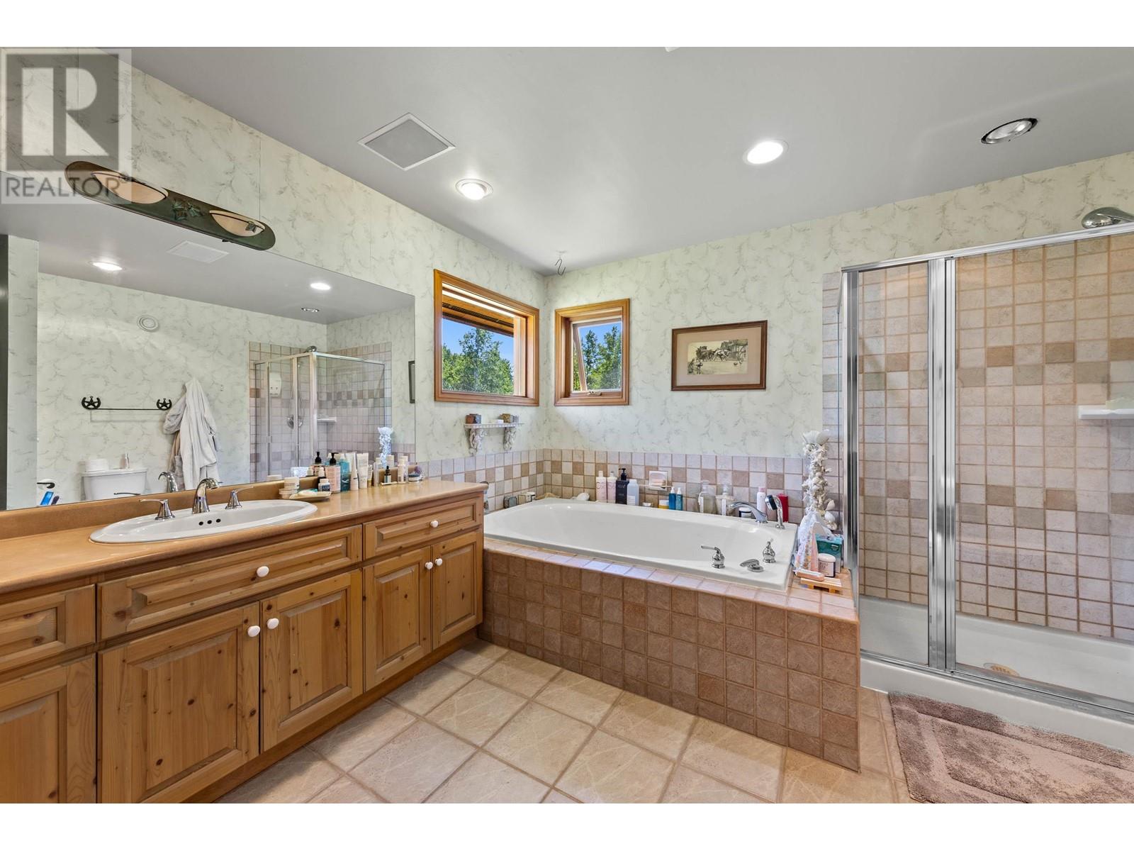 7915 MACHETE LAKE ROAD - 14