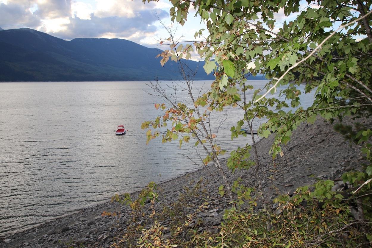 5621 Highway 23, Nakusp