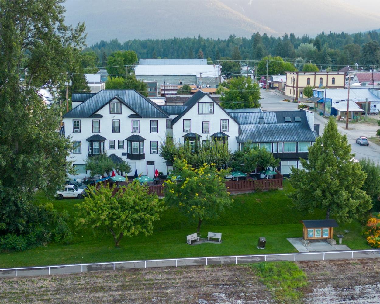 92 4th Avenue, Nakusp