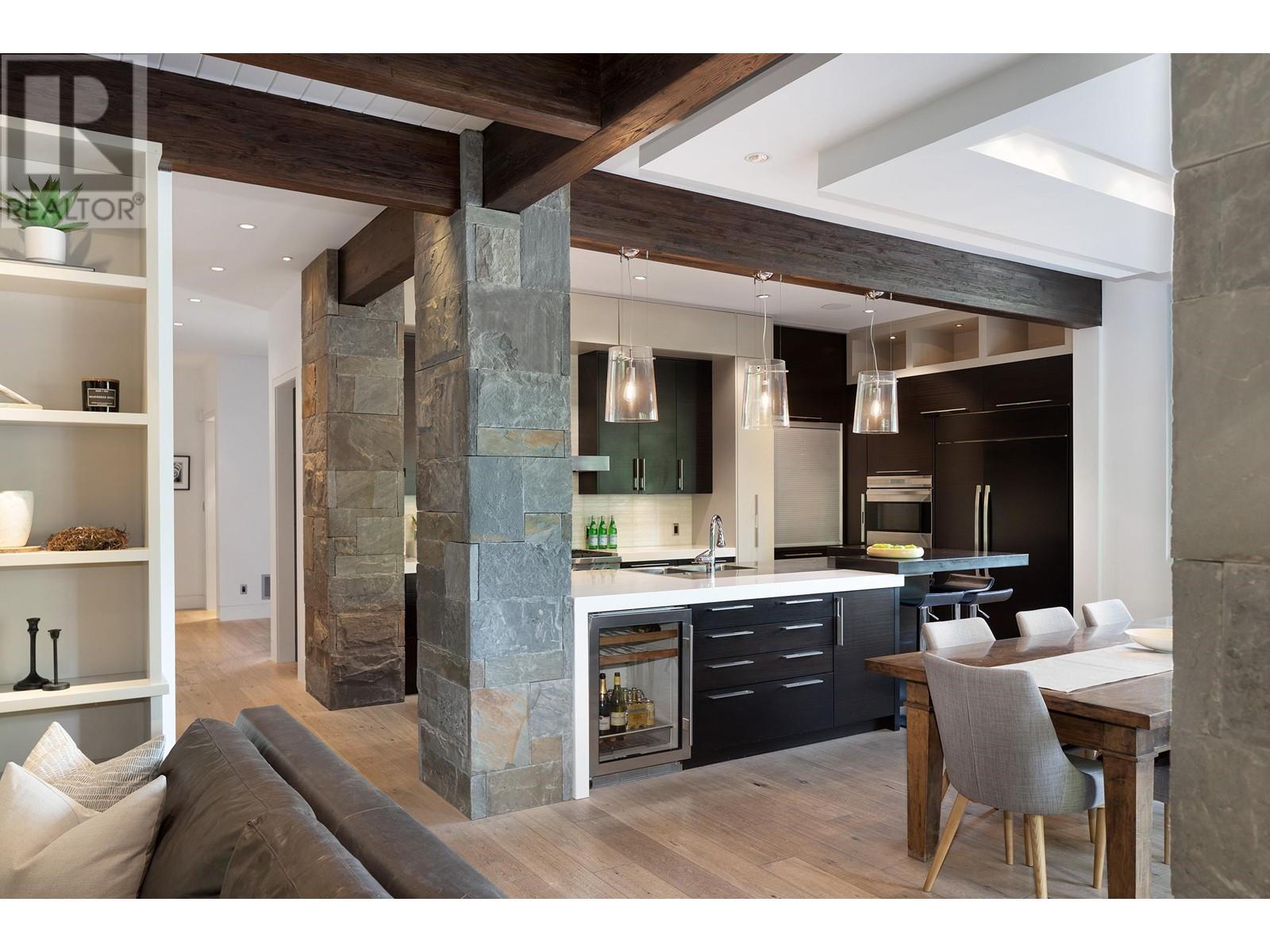 6483 BALSAM WAY, Whistler real estate listing R2814491