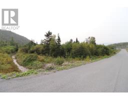 10 Hollands Memorial Drive thumbnail 2