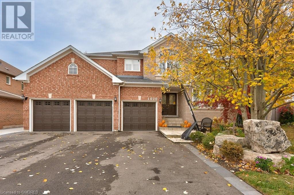 1070 Summit Ridge Drive, Oakville House For Sale MLS 40503925 Ovlix
