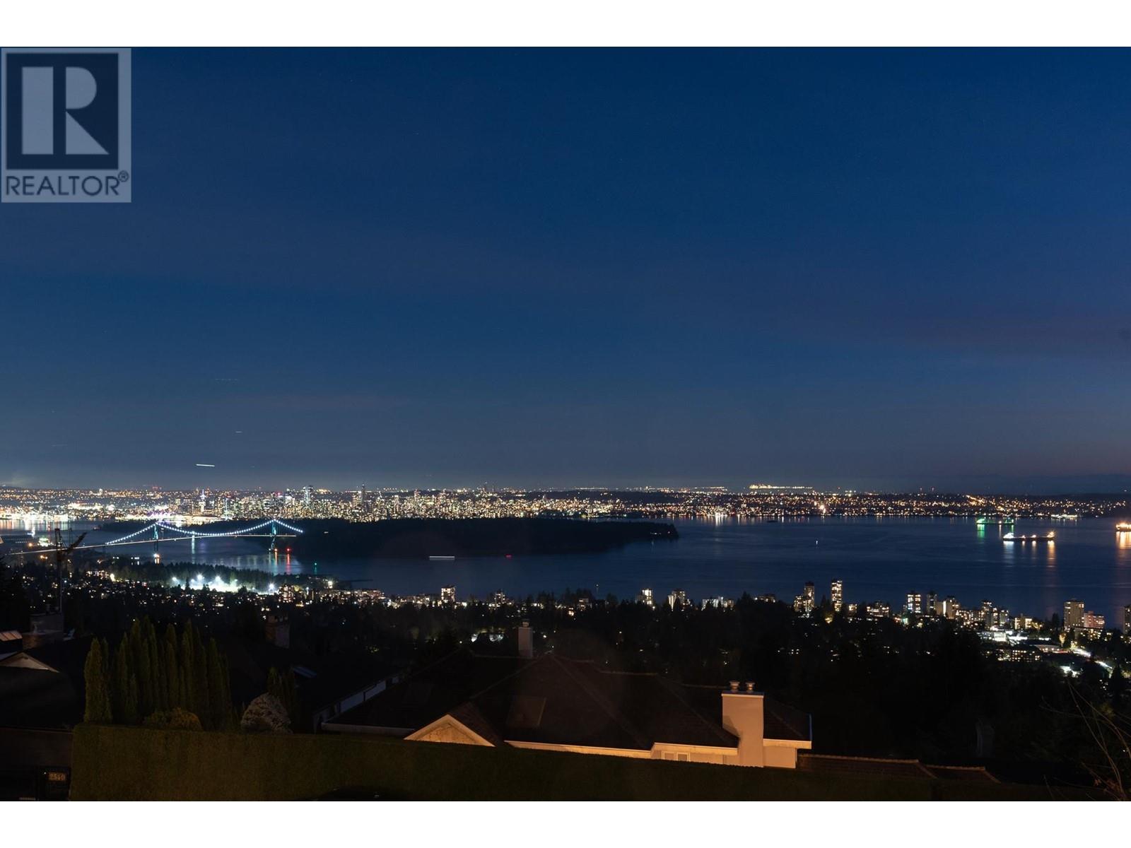 2533 WESTHILL DRIVE, West Vancouver