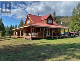 2916 BARRIERE LAKES RD, Barriere