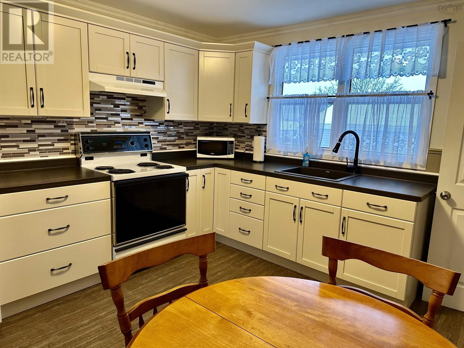 203 MacDonald Street, Port Hawkesbury, NS B9A 3E2 MLS202325184