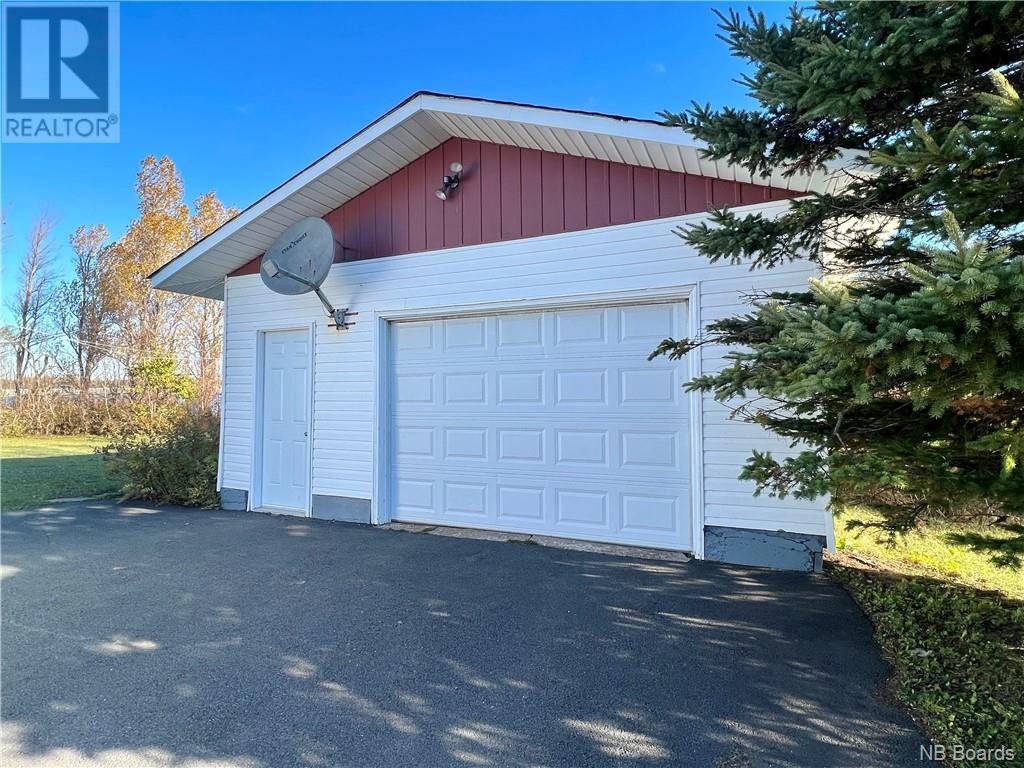 Photo 8 of 61 Rue Du Ruisseau, Lameque NB