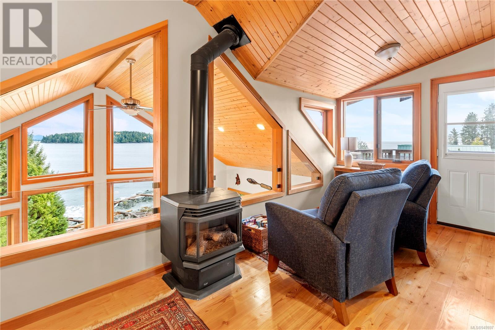 1062 Fifth Ave, Ucluelet