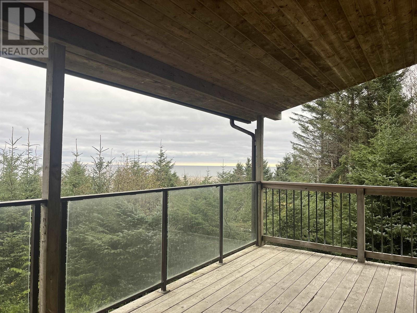 10959 TOW HILL ROAD, Masset