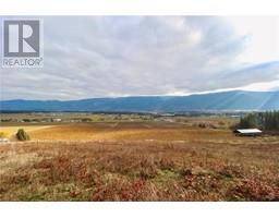 4239 Salmon River Road, Armstrong