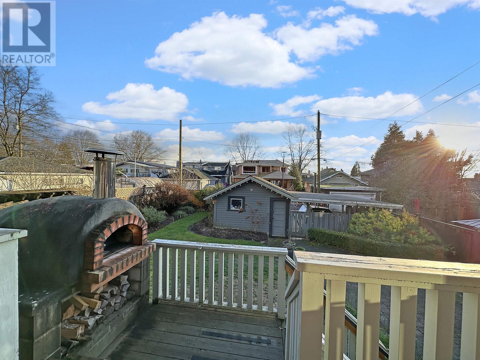 3766 ETON STREET, Burnaby, BC V5C 1J2 MLSR2840820