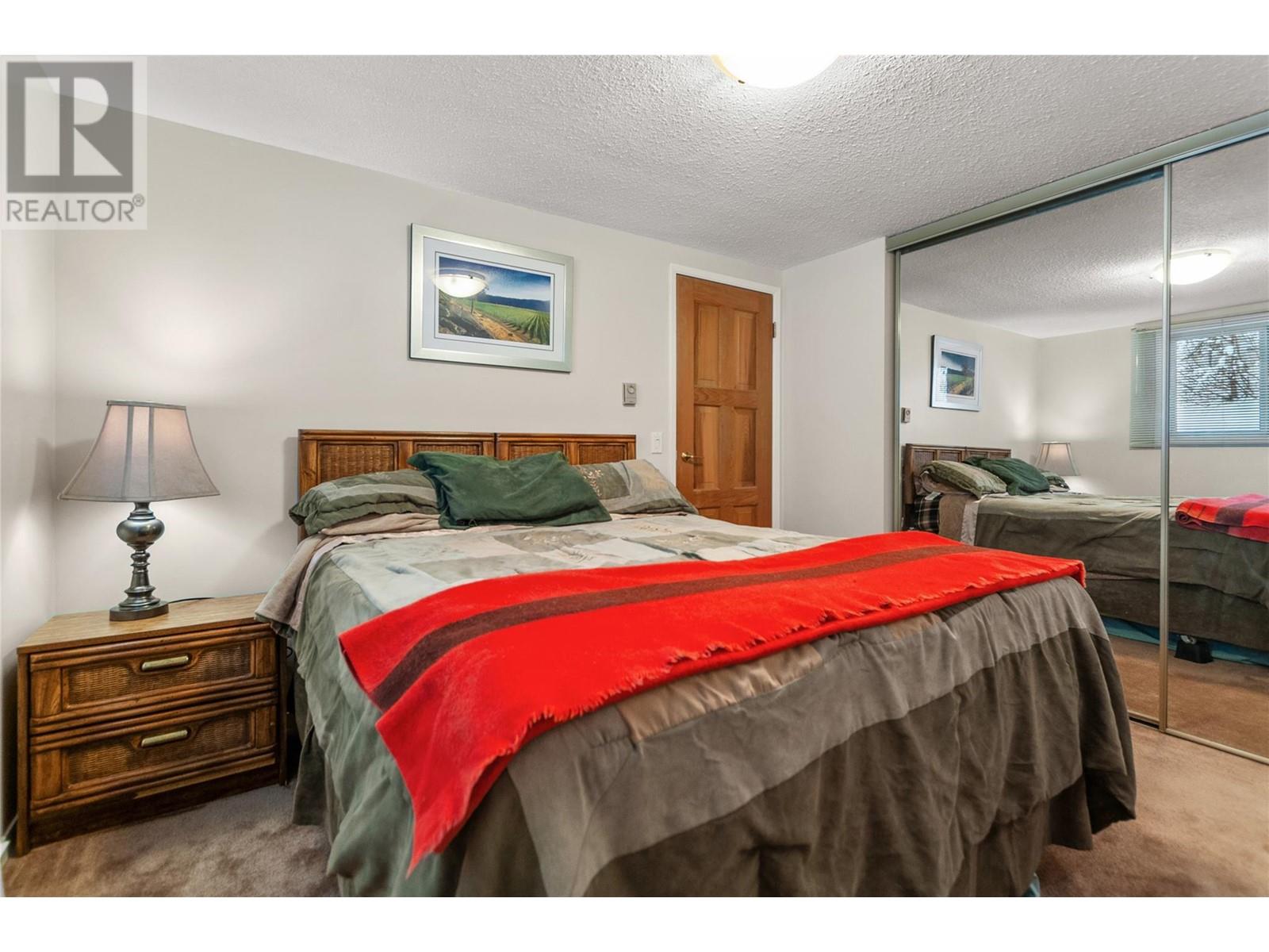 225 Clearview Road Unit# 806, Apex Mountain