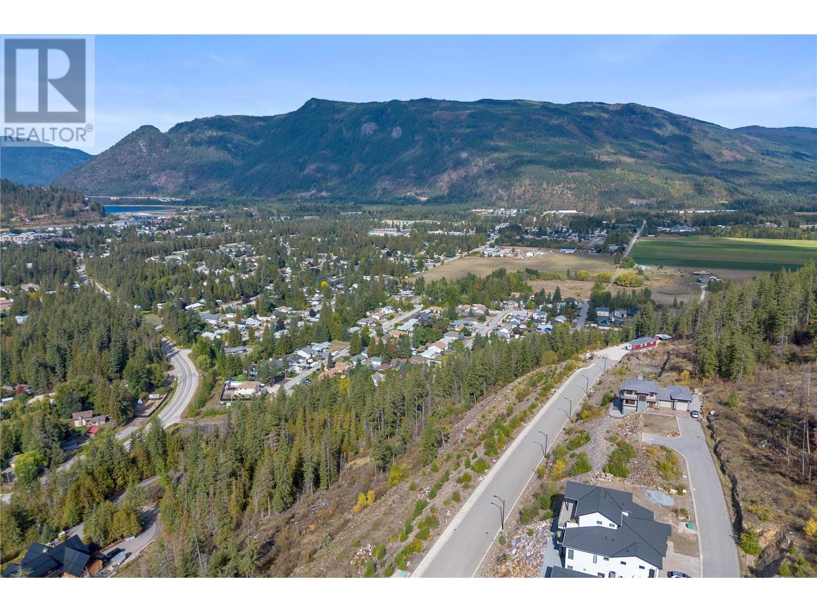 274 Bayview Drive, Sicamous