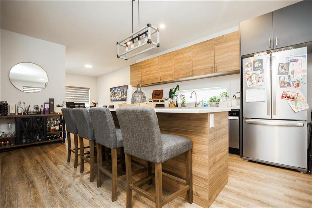 Photo 5 of 447 Marjorie Street, Winnipeg MB