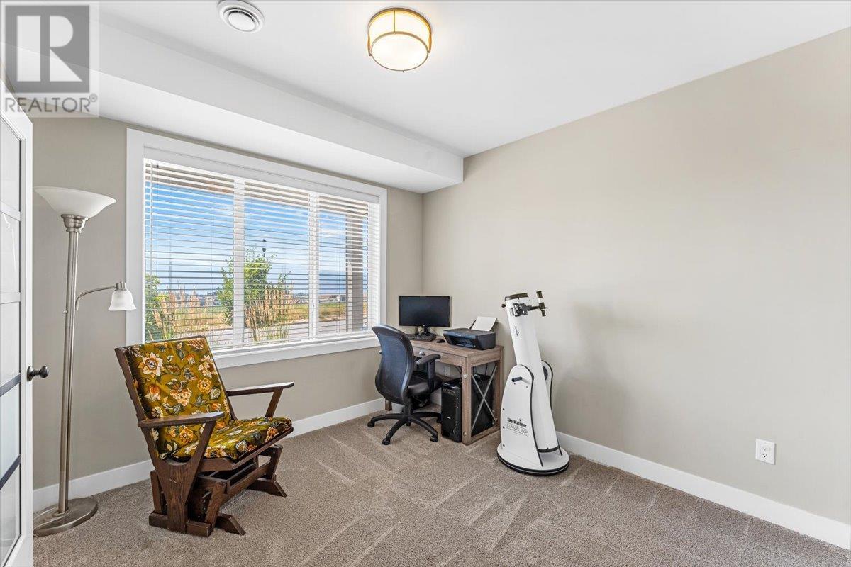  2608 Paramount Drive, West Kelowna