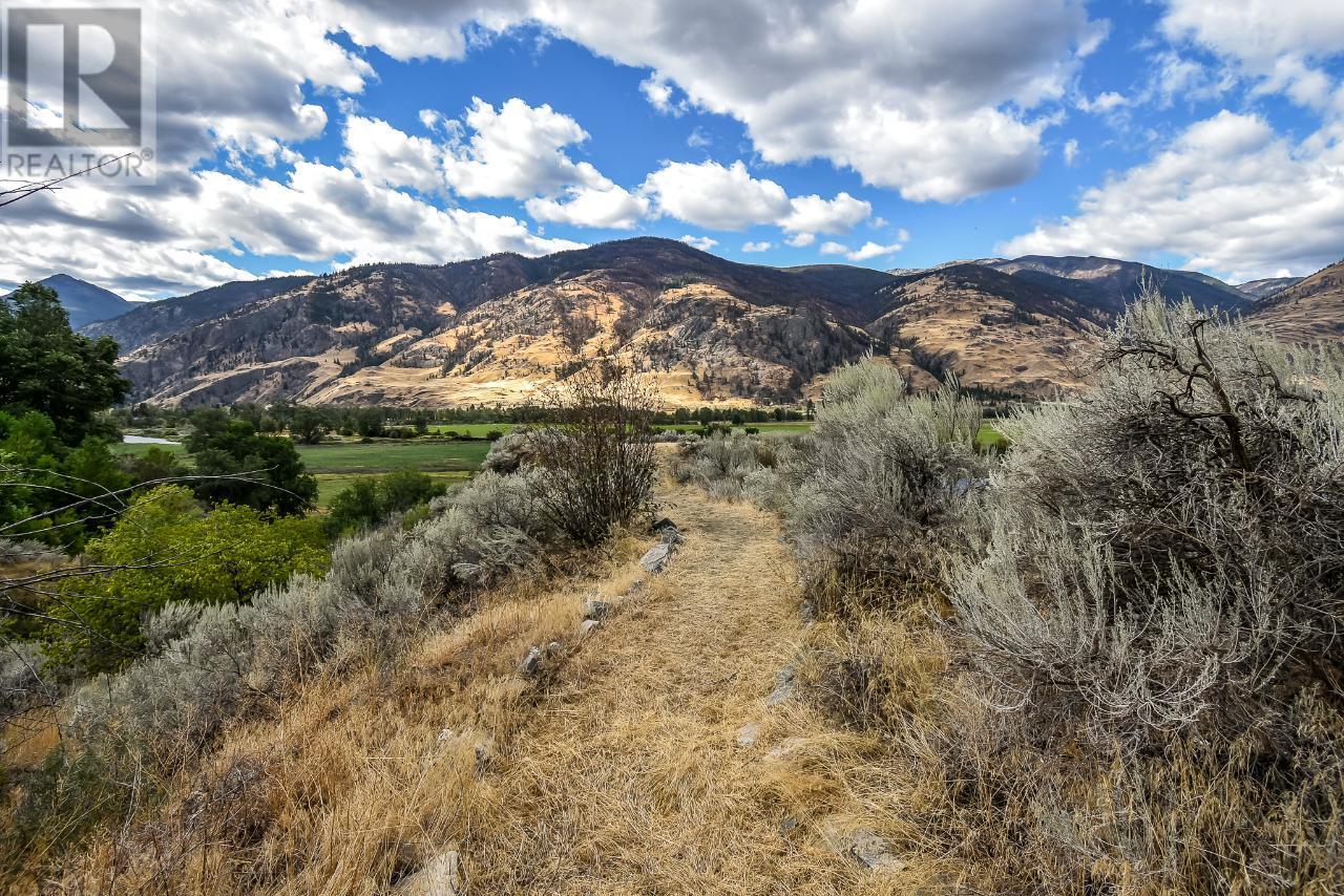 1143 HWY 3, Cawston