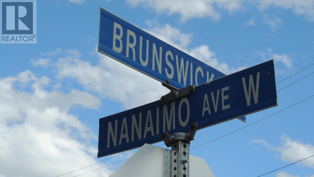  303 NANAIMO Avenue, Penticton