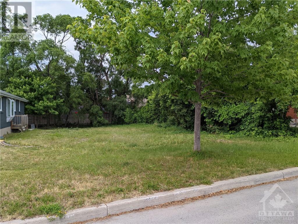 1795 Kerr Avenue, Ottawa