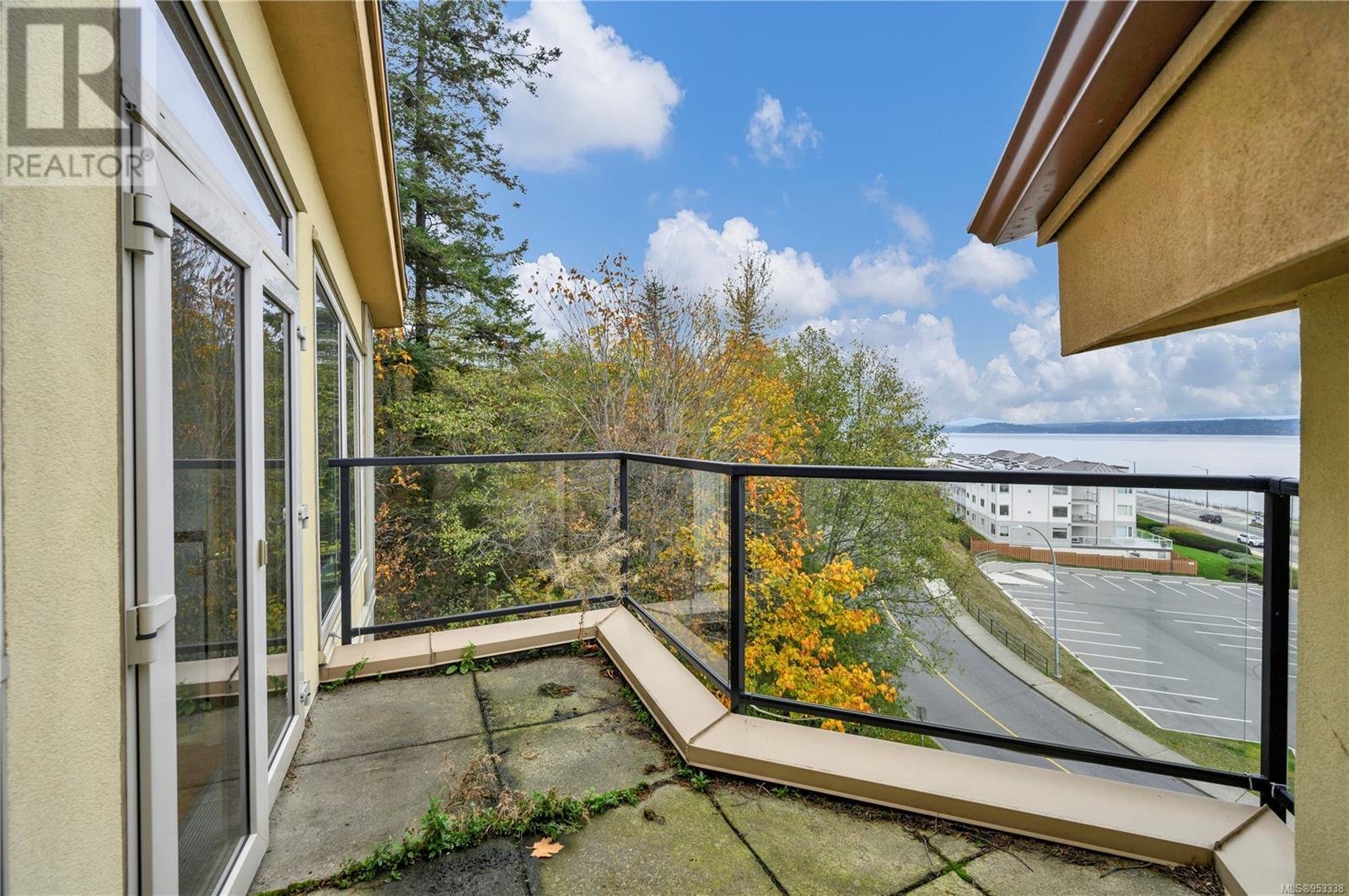 405 1392 Island Hwy S, Campbell River