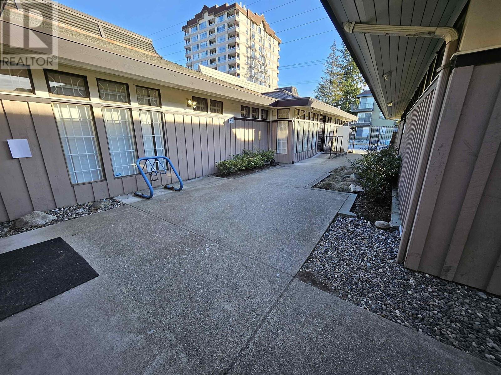 Photo 4 of 22195 Dewdney Trunk Road, Maple Ridge BC