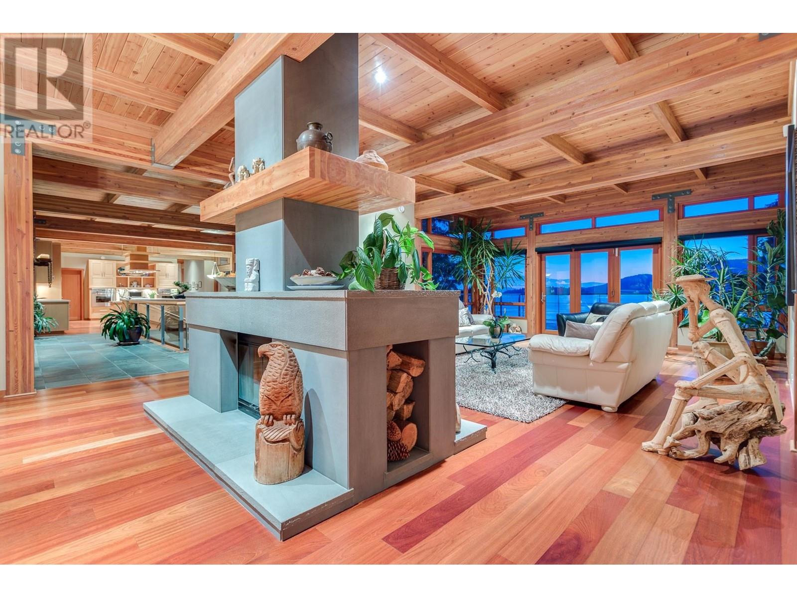 5363 KEW CLIFF ROAD, West Vancouver real estate listing R2851195