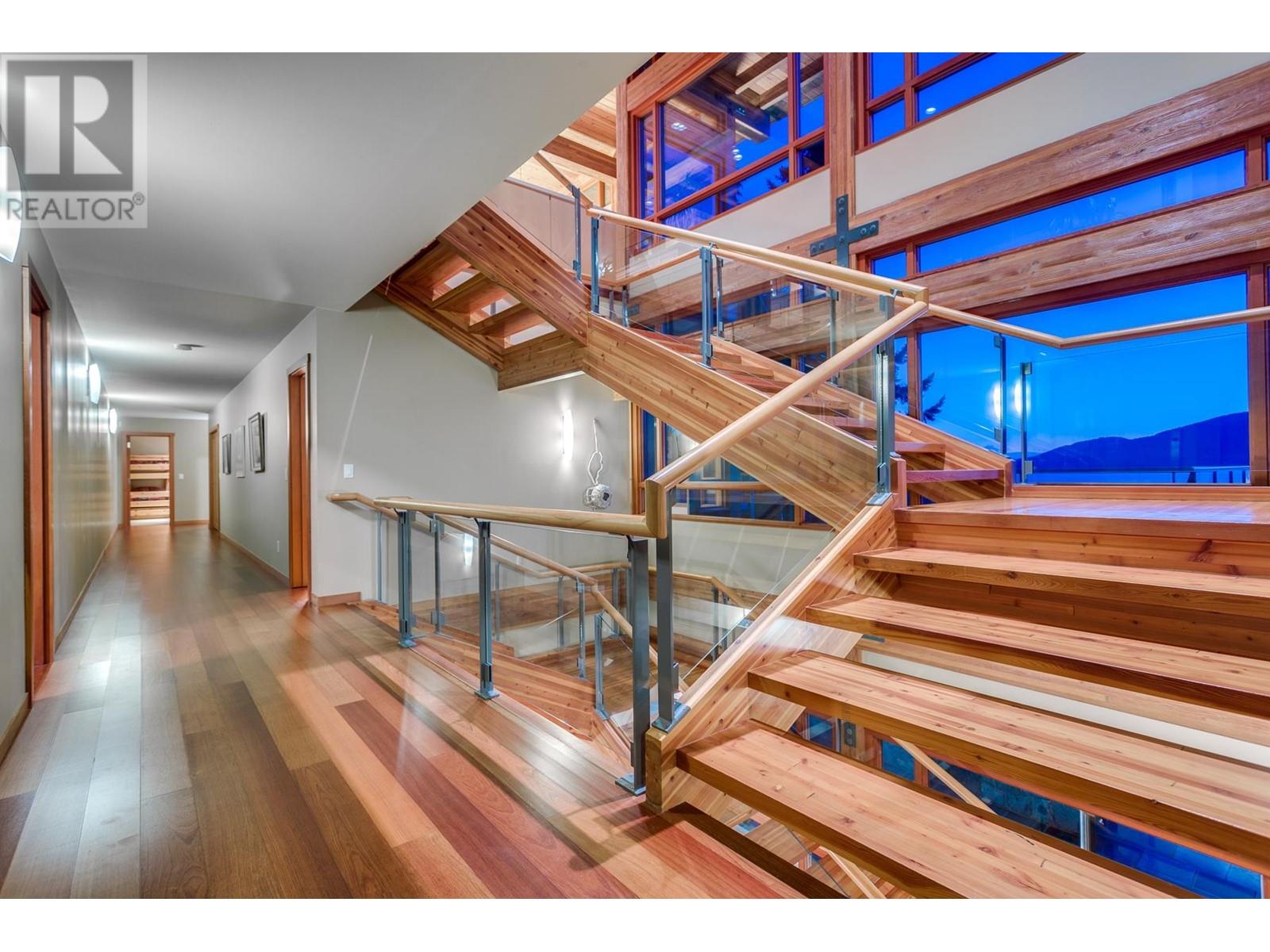 5363 KEW CLIFF ROAD, West Vancouver real estate listing R2851195