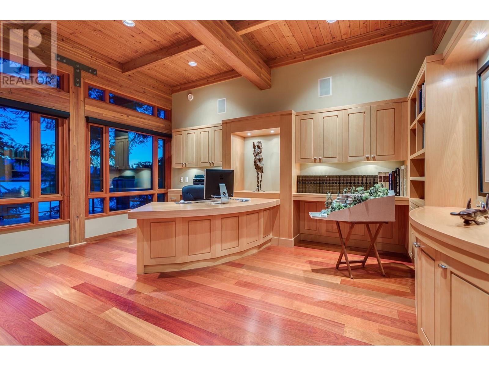 5363 KEW CLIFF ROAD, West Vancouver real estate listing R2851195