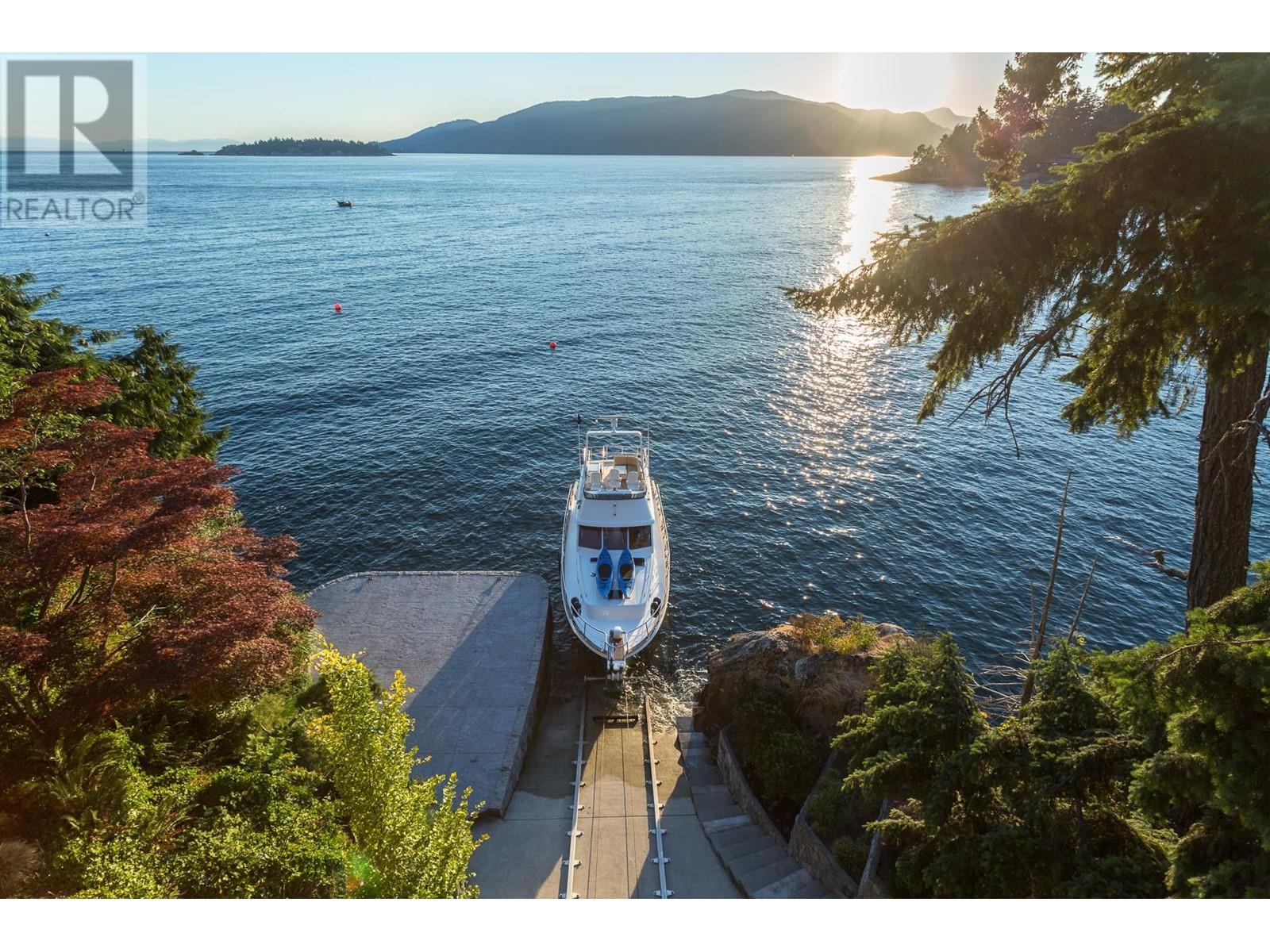5363 KEW CLIFF ROAD, West Vancouver real estate listing R2851195