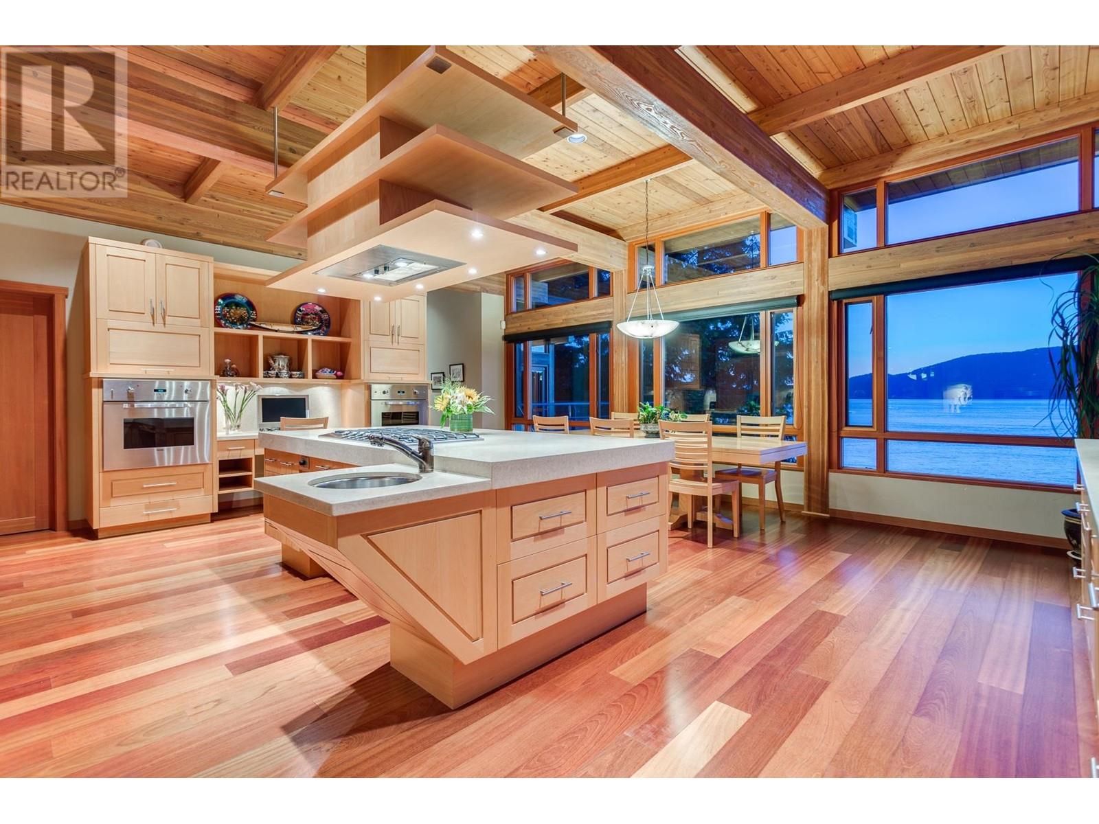 5363 KEW CLIFF ROAD, West Vancouver real estate listing R2851195