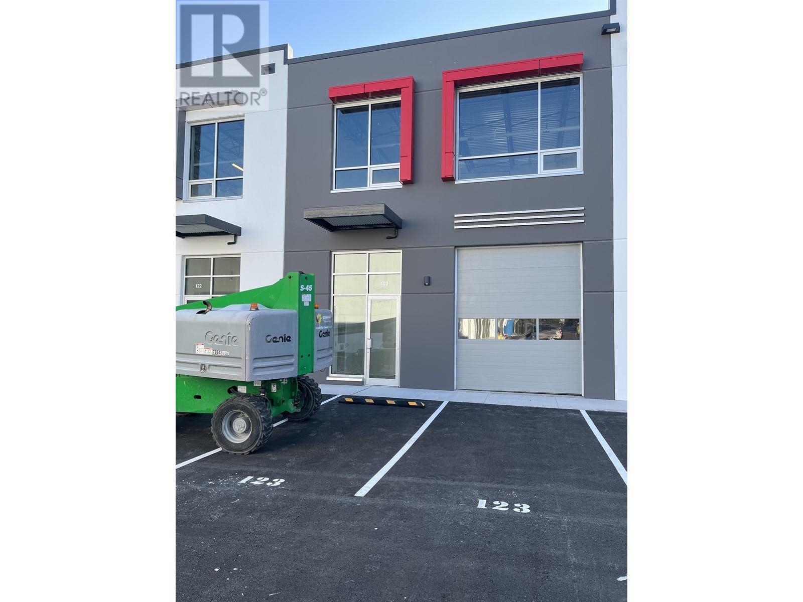Commercial For Sale | 123 8370 Ontario Street | Vancouver | V5X3E8