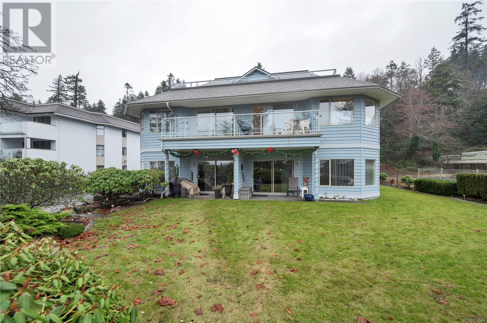 302 738 Island Hwy S, Campbell River