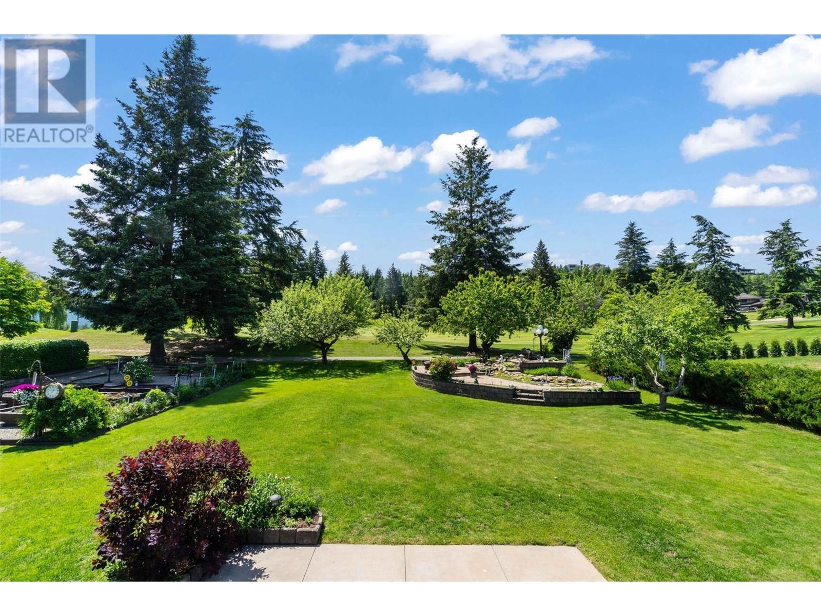  2472 Golf Course Drive, Blind Bay