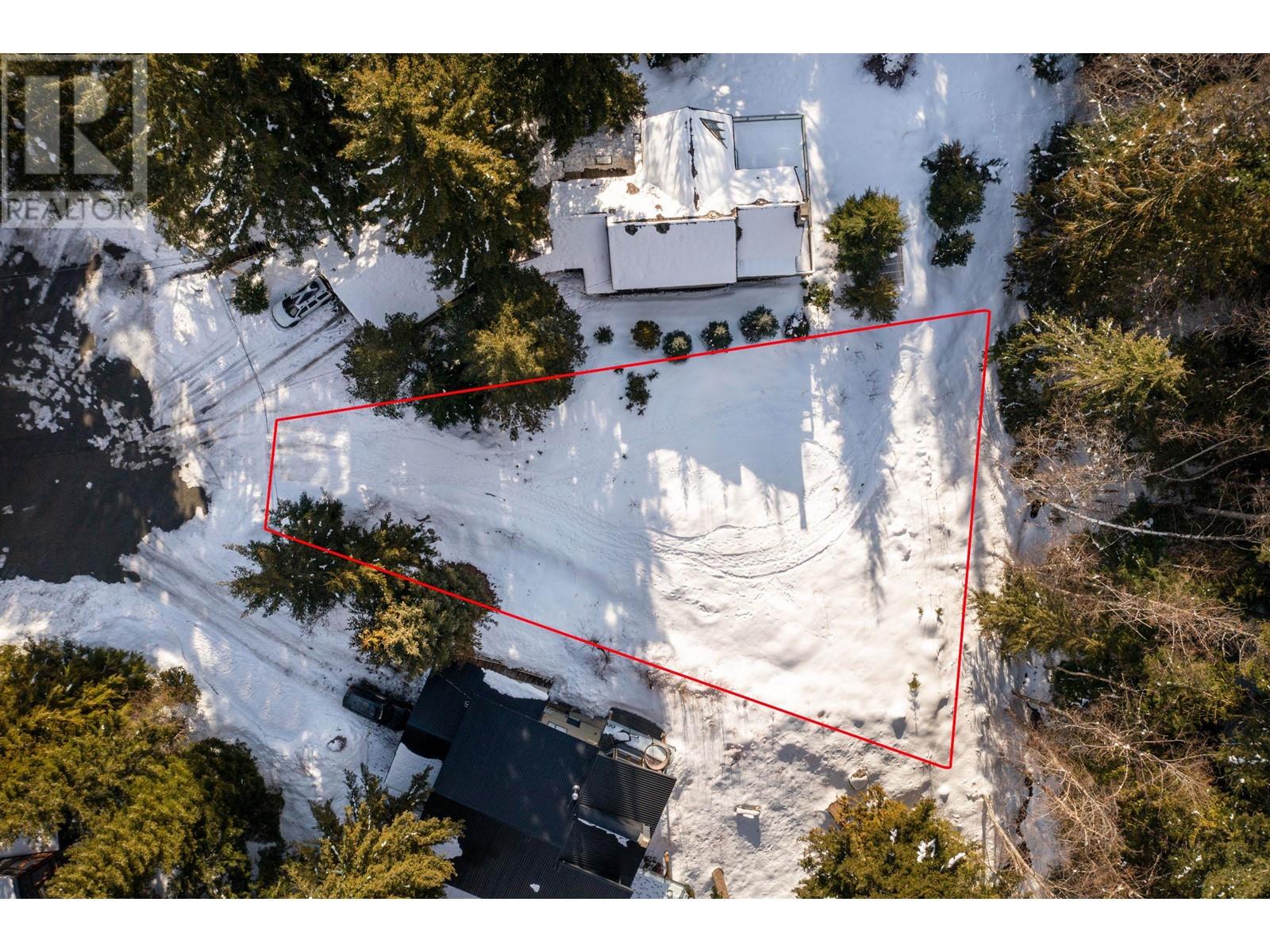 8648 LAKEWOOD COURT, Whistler real estate listing R2853797