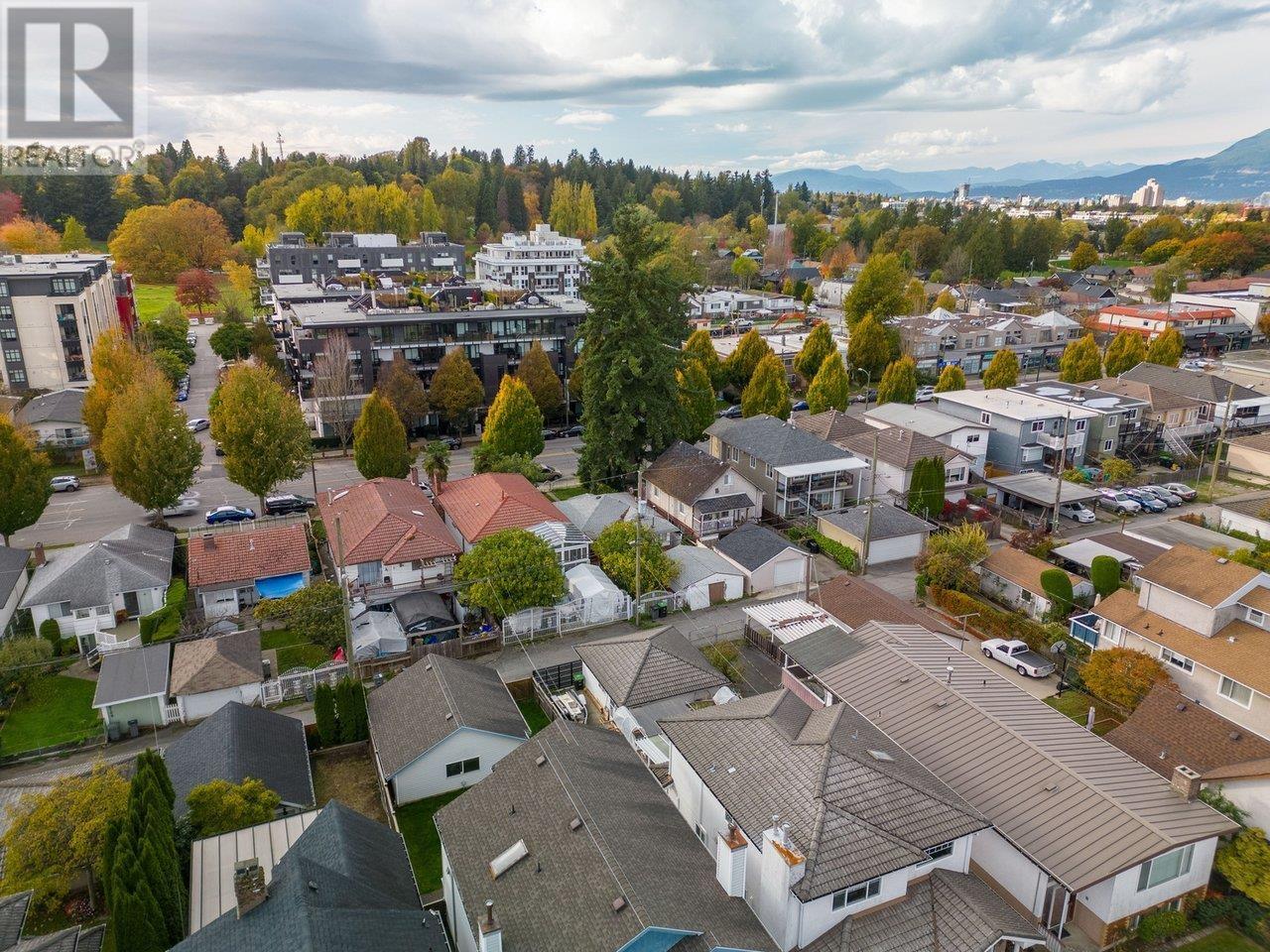 5092 WALDEN STREET, Vancouver, BC V5W 2V7 MLSR2854106