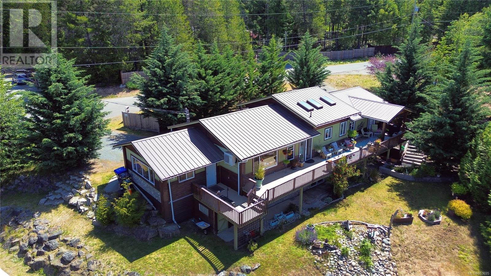 1695 Nahmint Rd, Qualicum Beach