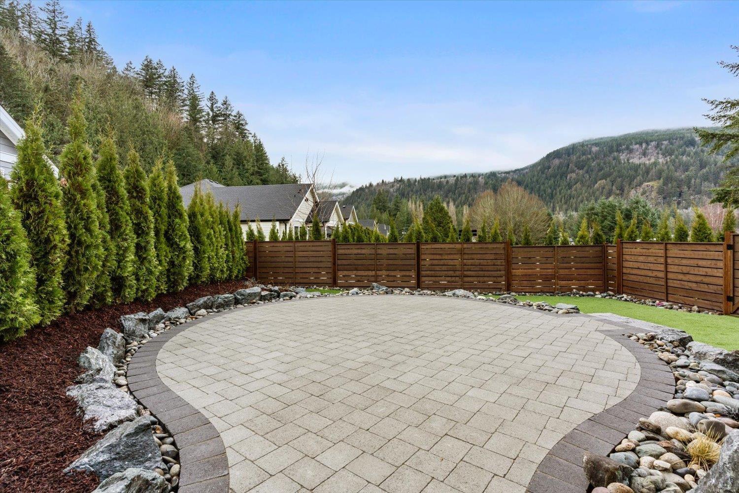 92 1880 COLUMBIA VALLEY ROAD, Cultus Lake