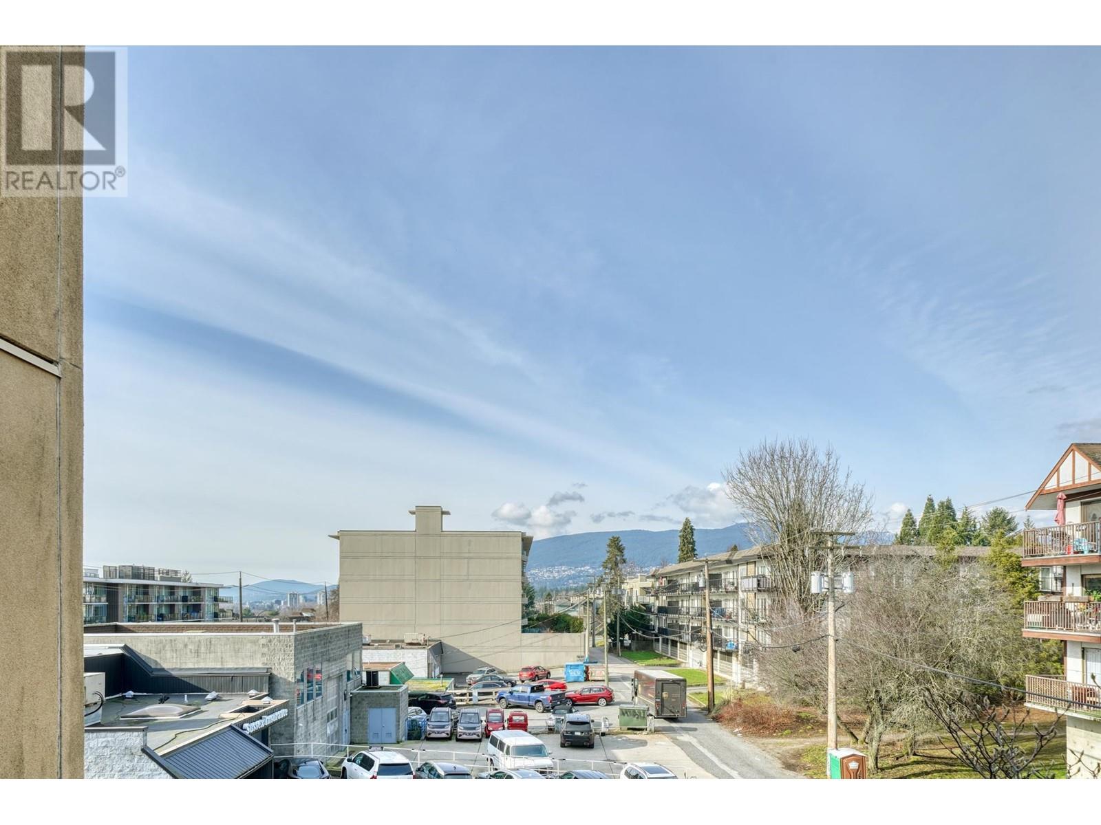 408 124 W 3RD STREET, North Vancouver