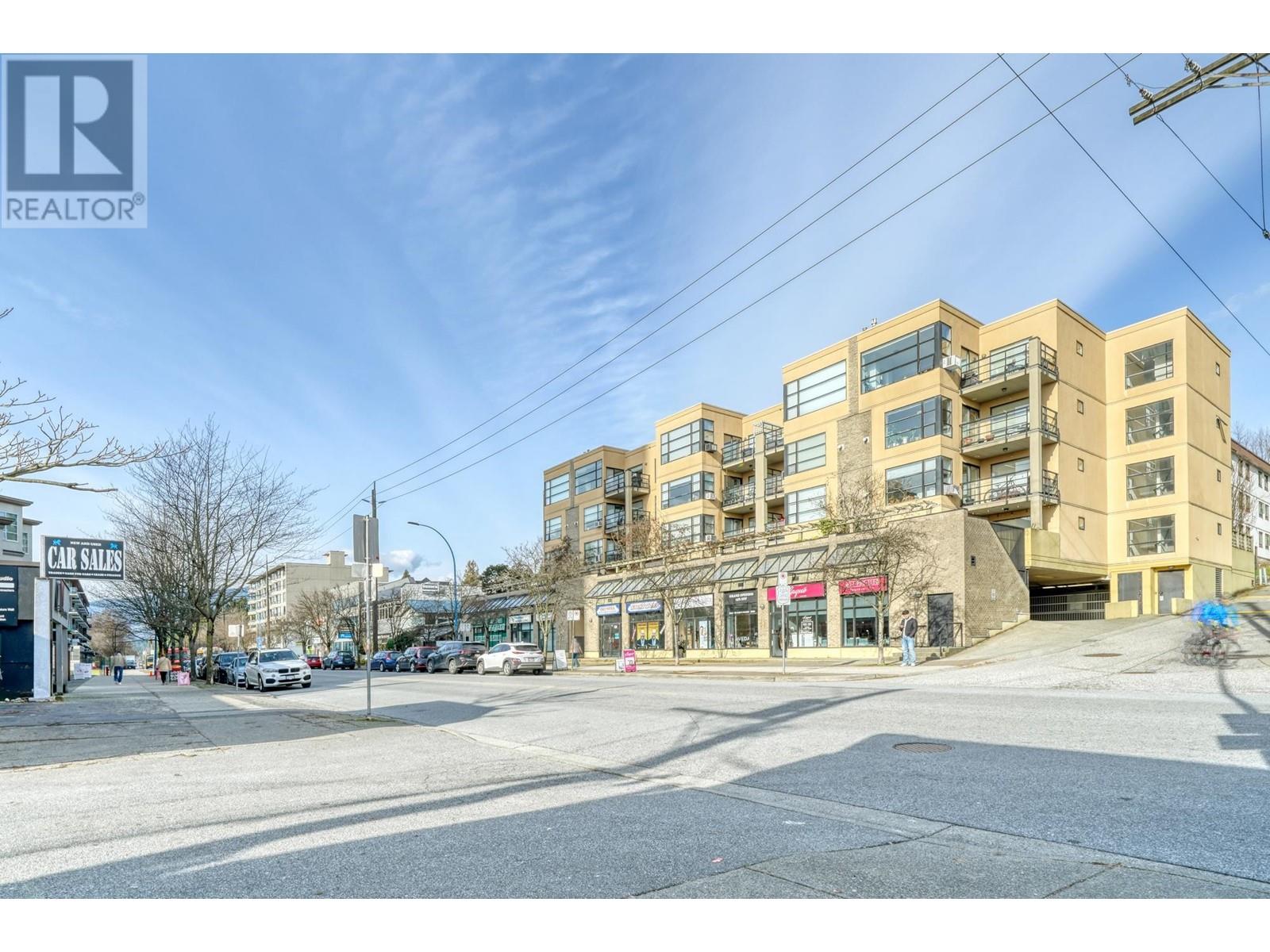 408 124 W 3RD STREET, North Vancouver