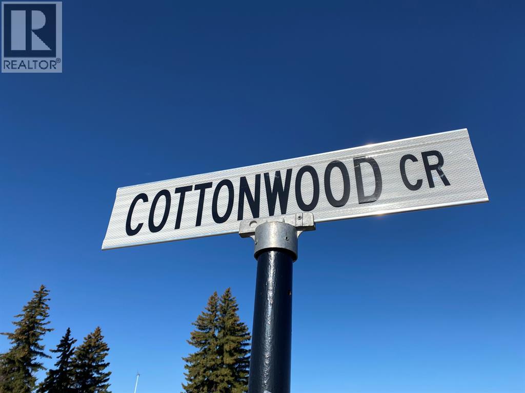 5 Cottonwood Crescent, Rosemary