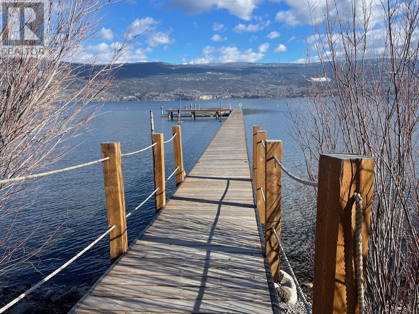 120 13011 Lakeshore Drive South, Summerland