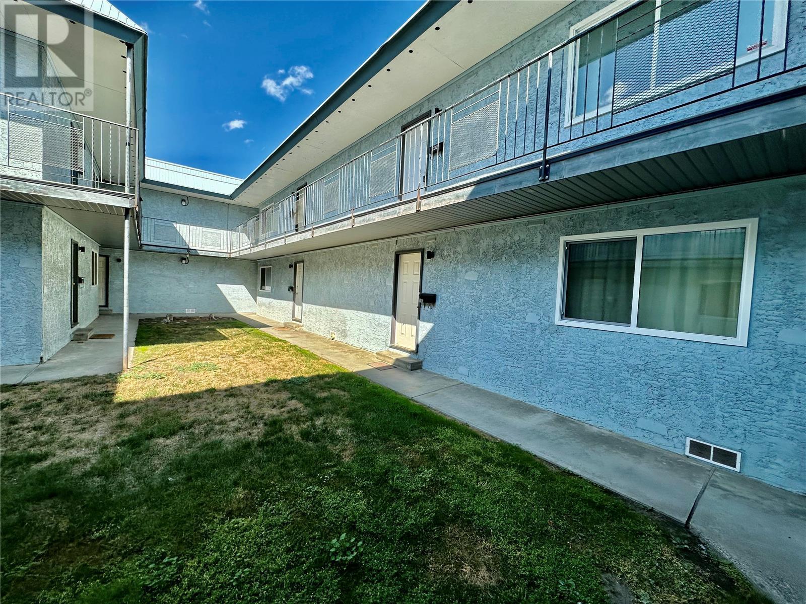 106 4103 Alexis Park Drive, Vernon