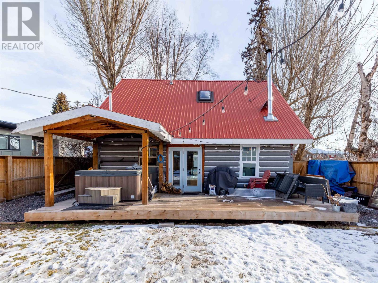 3875 2ND Avenue, Smithers
