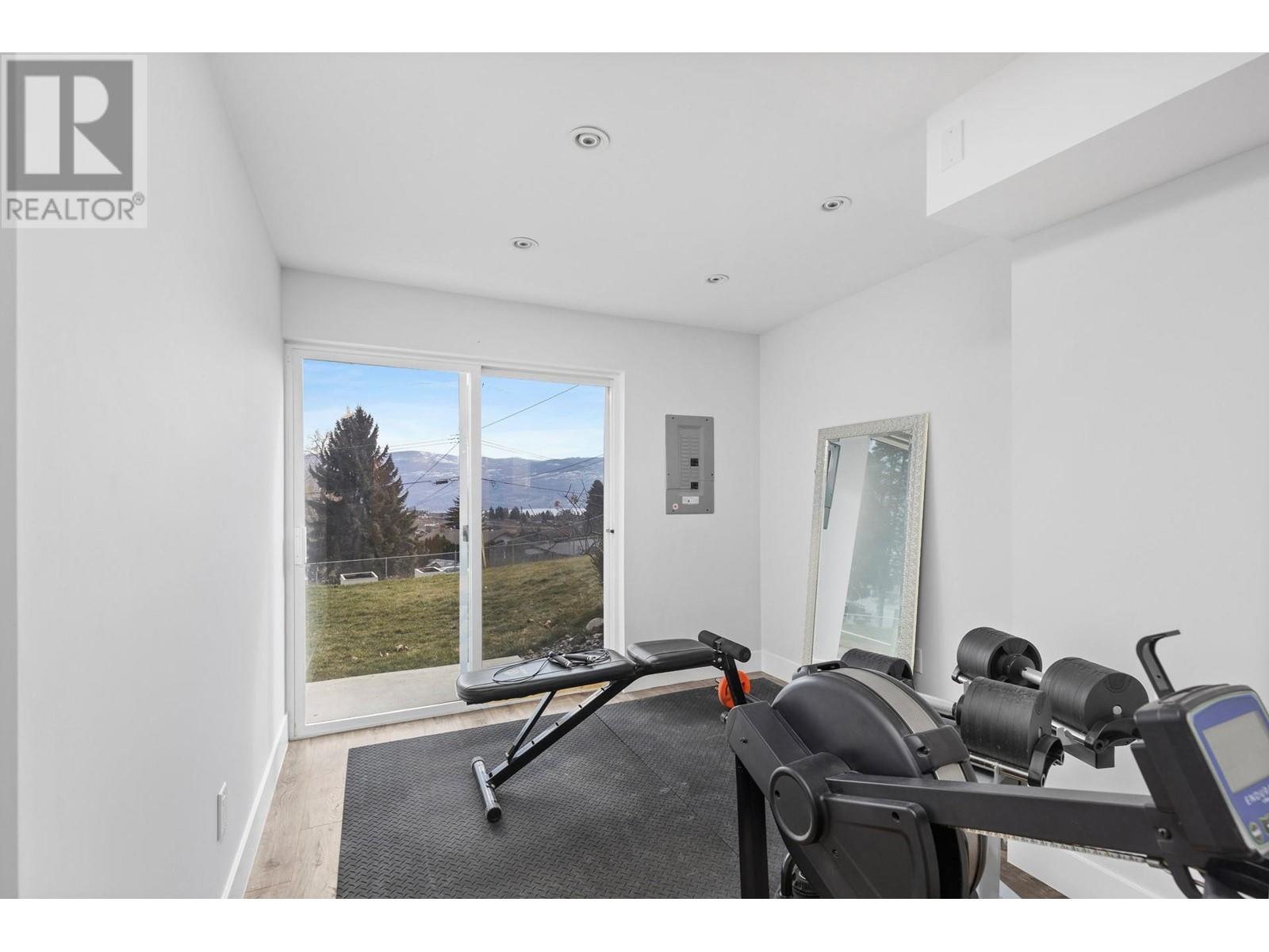  2704 Cordova Way, West Kelowna