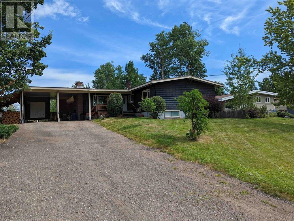 3627 HILLSIDE Drive, Smithers