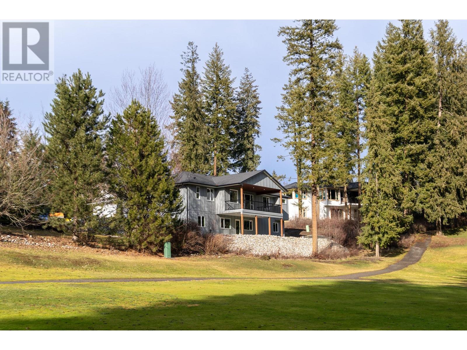  2596 Fairway Place, Blind Bay