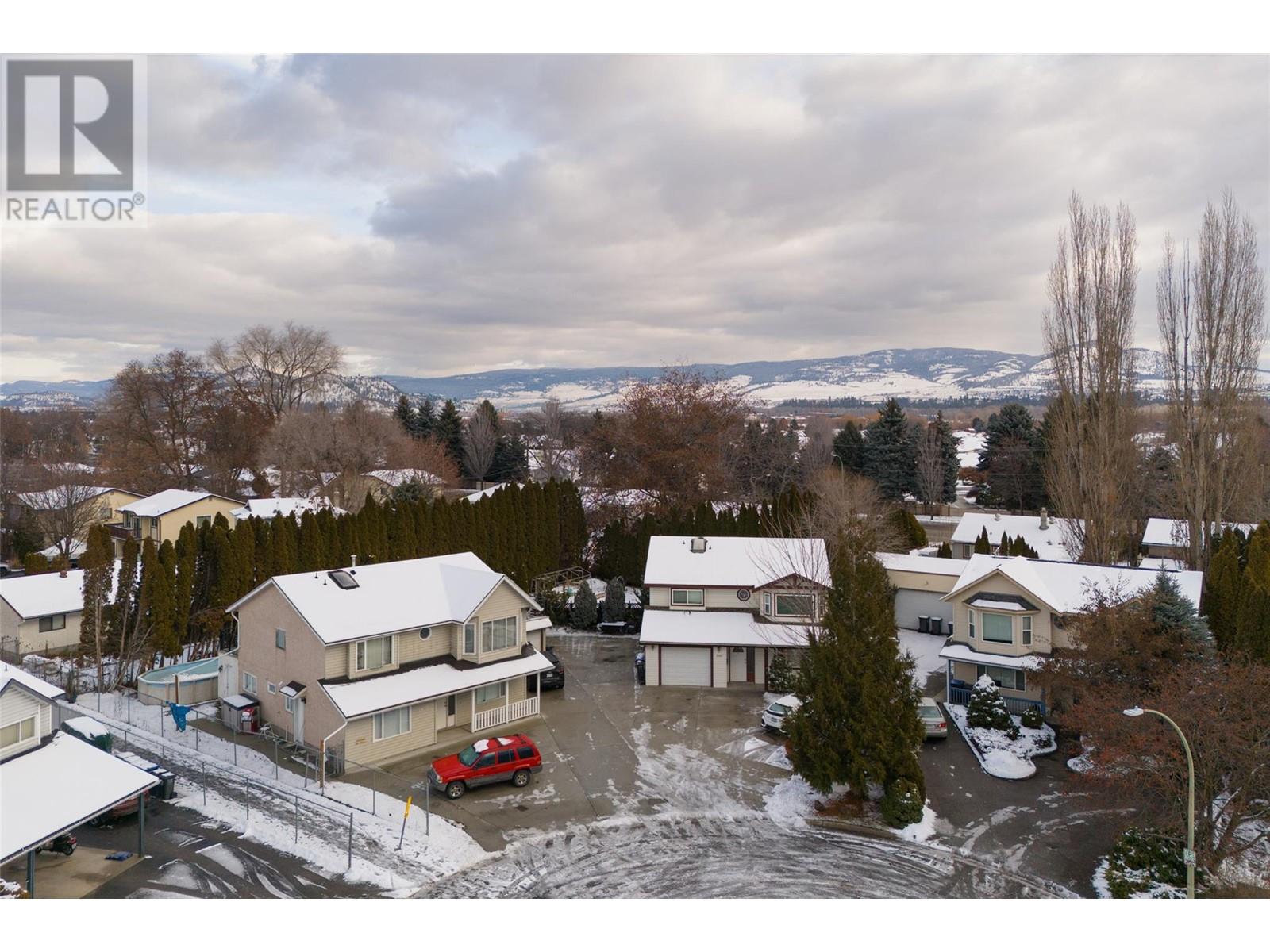  2977 LOWE Court, Kelowna