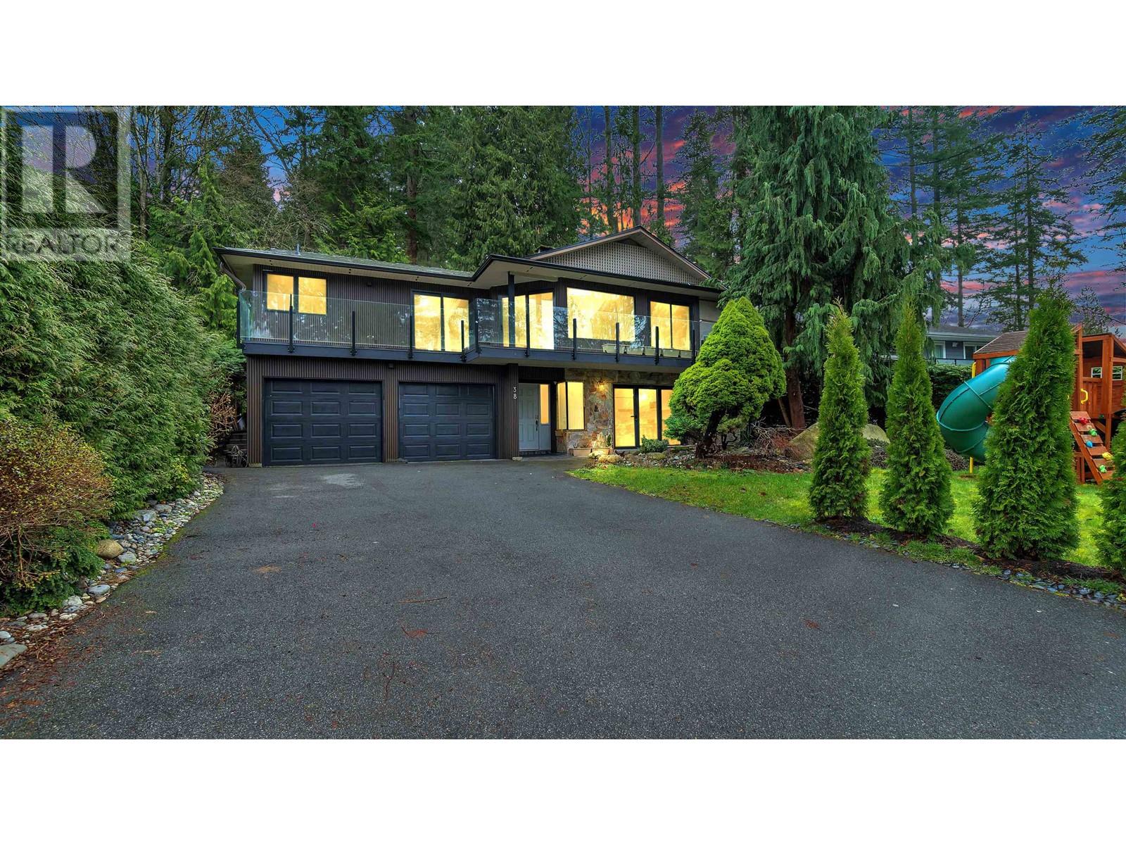 2038 FLYNN PLACE, North Vancouver